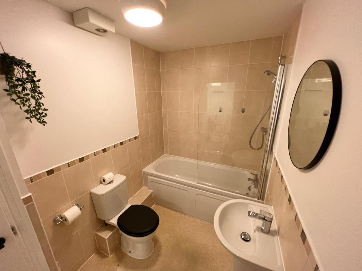 Cosy 2 Bed Apartment Minutes From Bournemouth Beach & Town Exterior foto